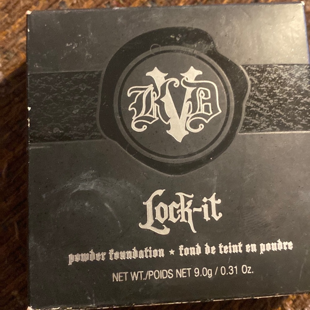 KVD powder foundation